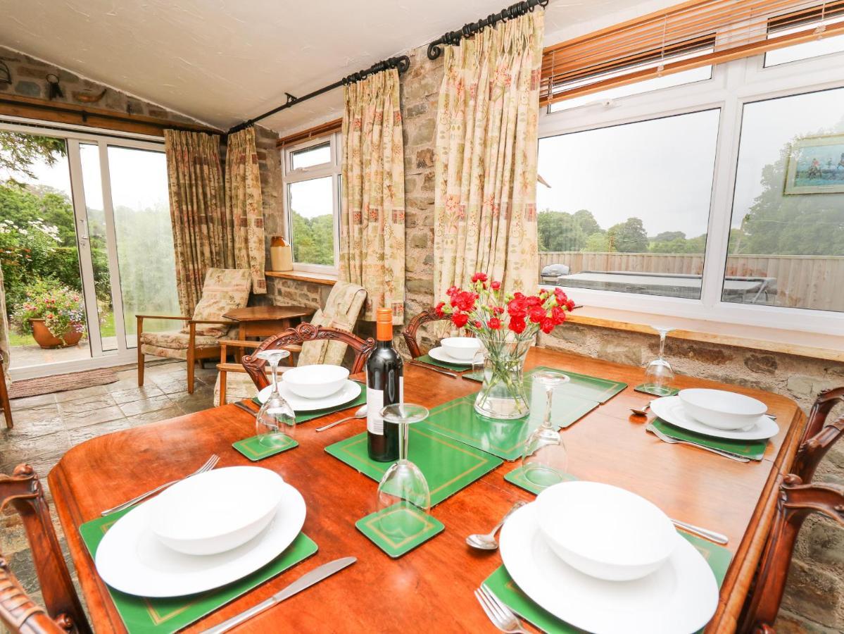 Holly Farm Cottage Newbridge on Wye Bagian luar foto