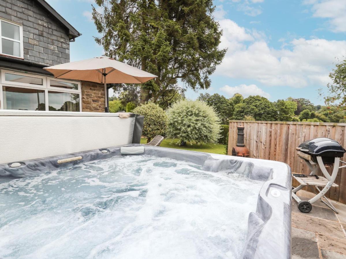 Holly Farm Cottage Newbridge on Wye Bagian luar foto
