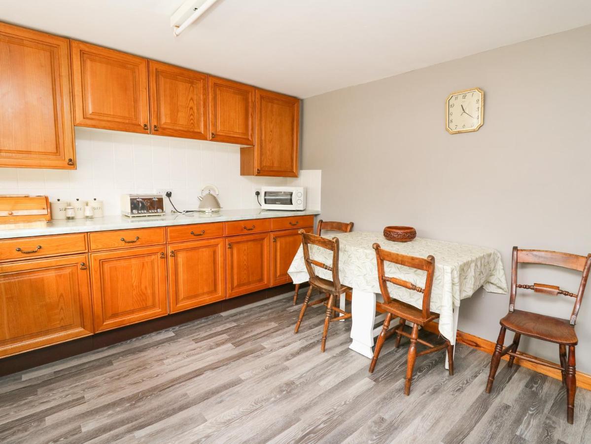 Holly Farm Cottage Newbridge on Wye Bagian luar foto