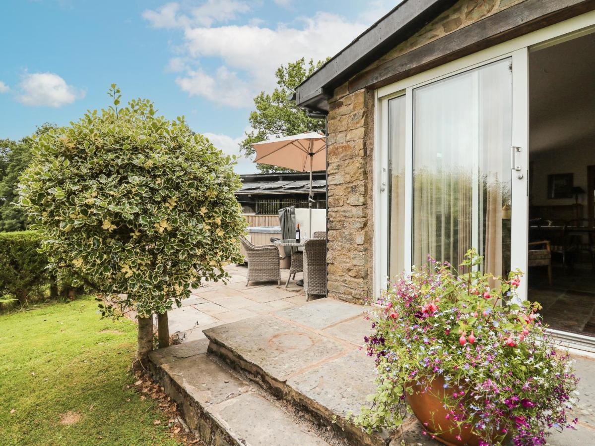 Holly Farm Cottage Newbridge on Wye Bagian luar foto